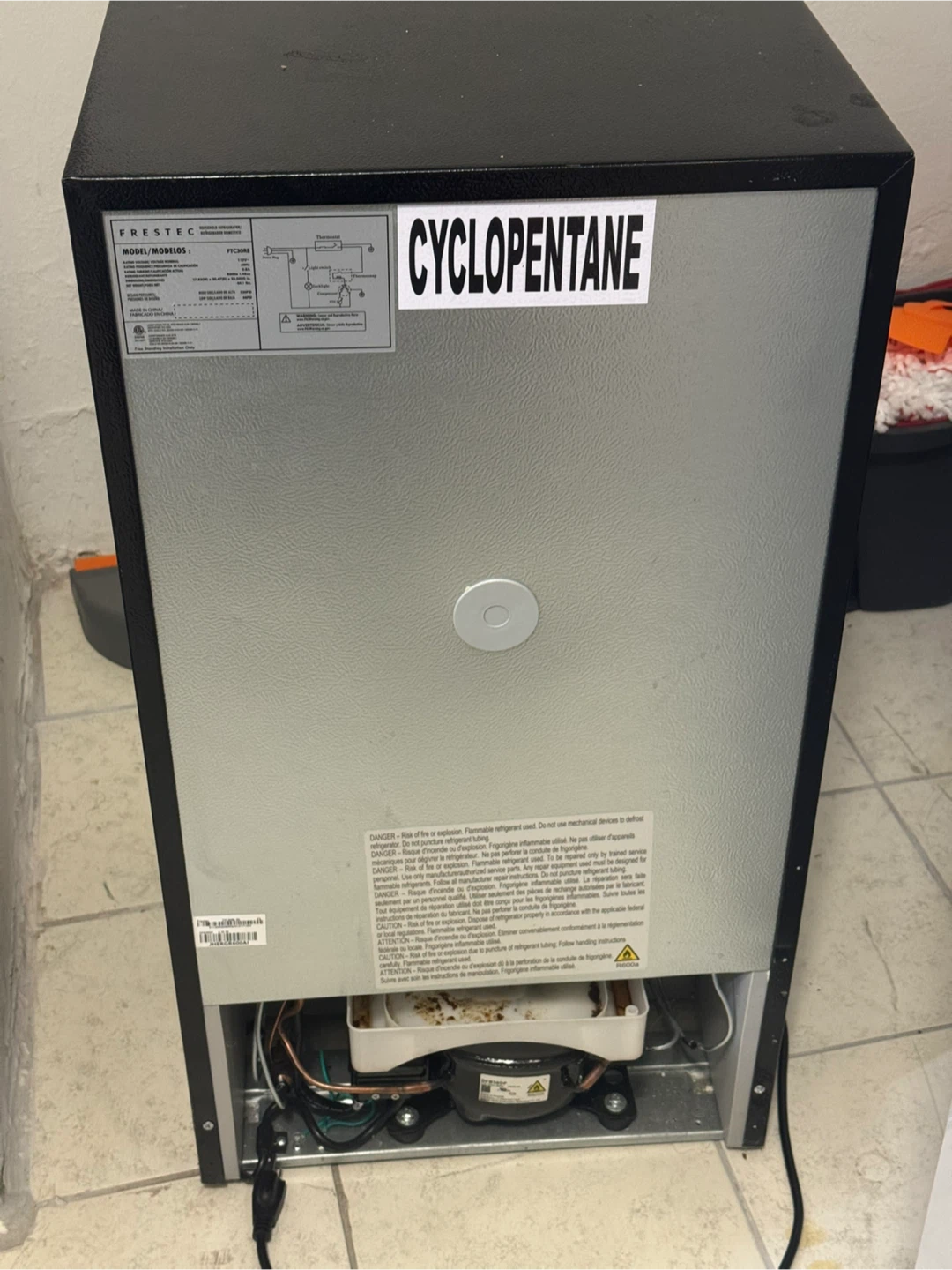 FRESTEC Mini fridge - photo 3