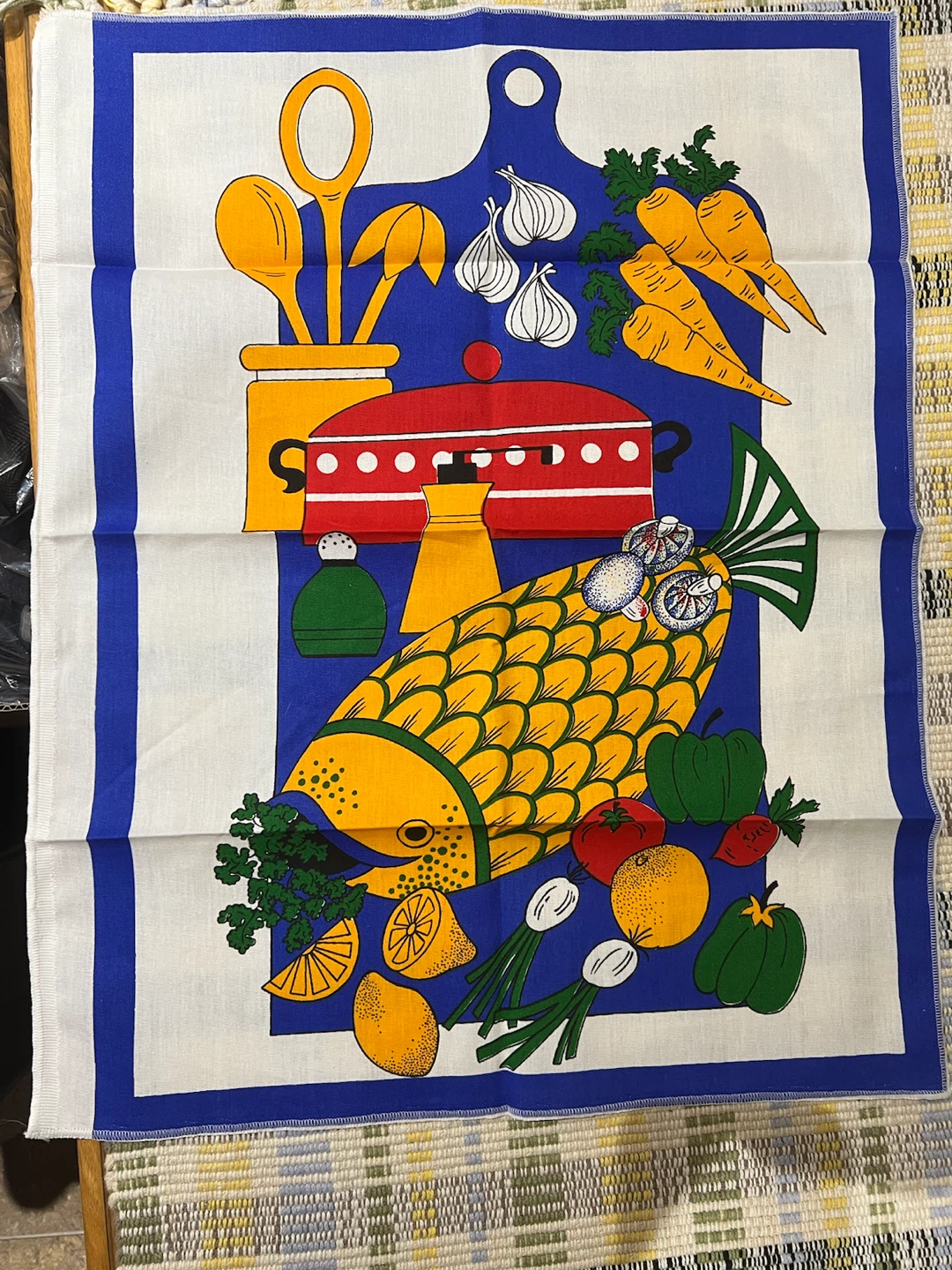 New table cloth and kitchen cloths - photo 5