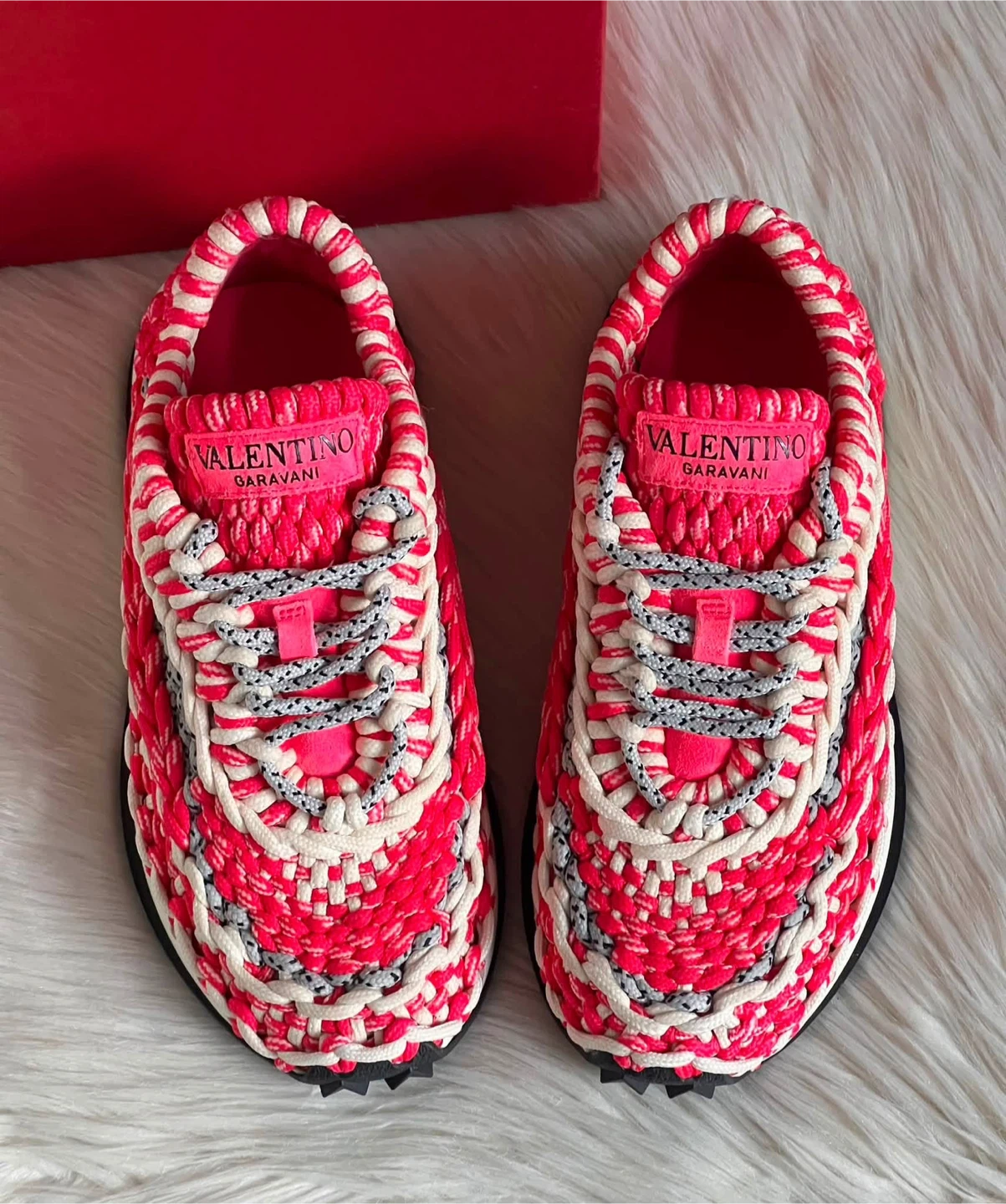 FOR SALE ‼️Valentino Garavani Knotted Macrame Crochet Sneakers - photo 4
