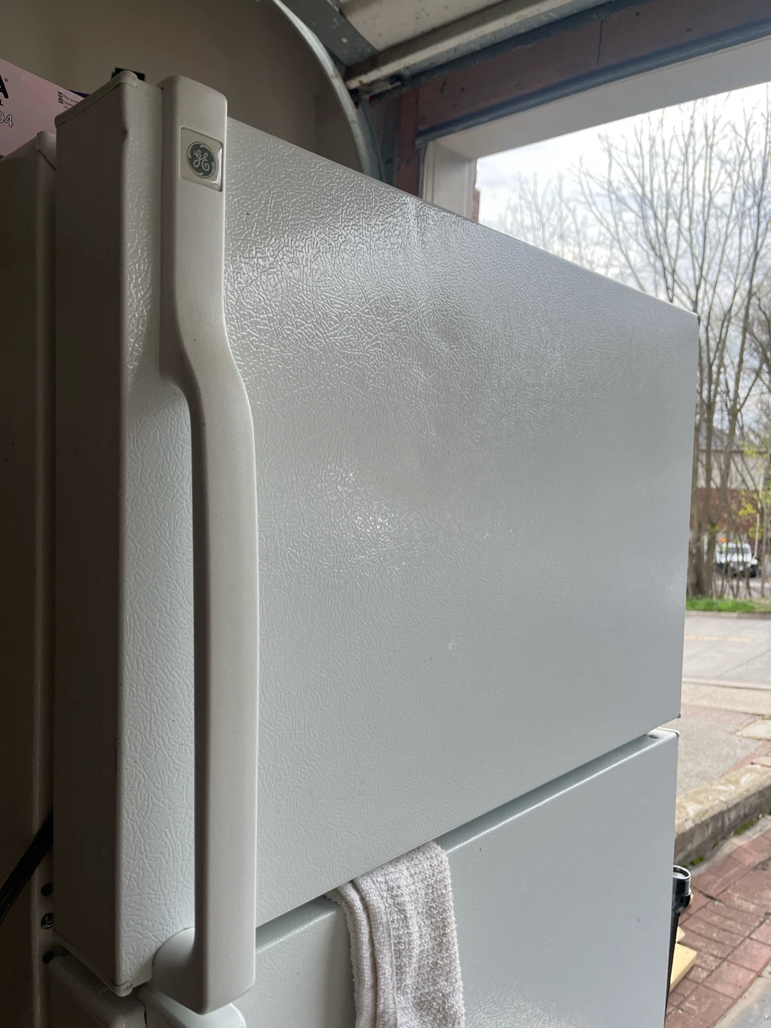 GE Refrigerator - photo 2