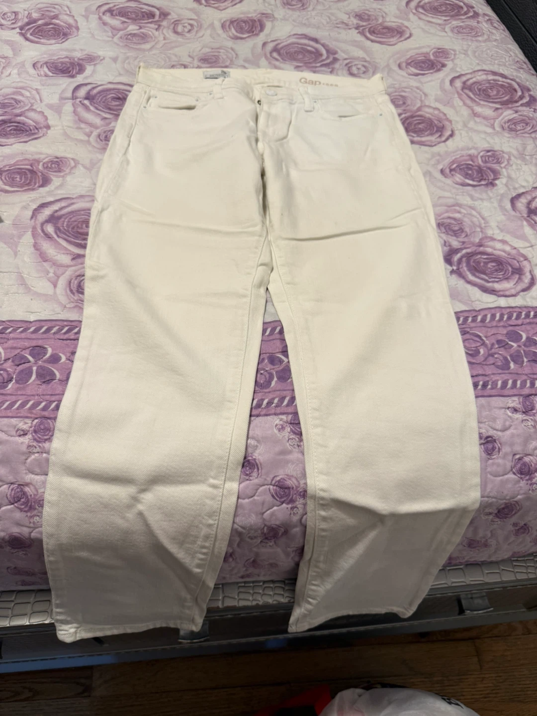Gap Girlfriend White Jeans Size 28R