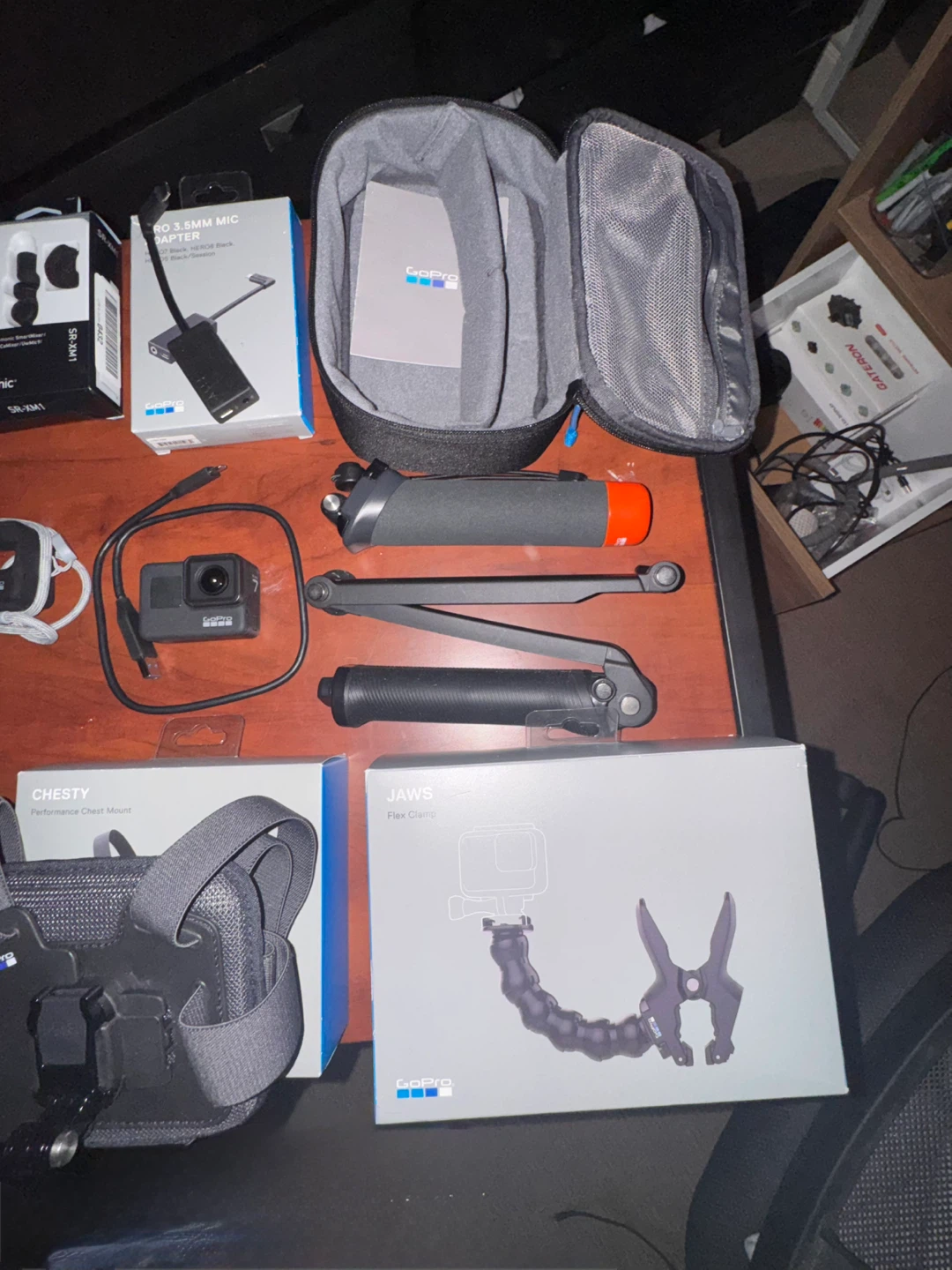 GoPro Hero 7 black + Multiple Accesories (NEED GONE!) - photo 4