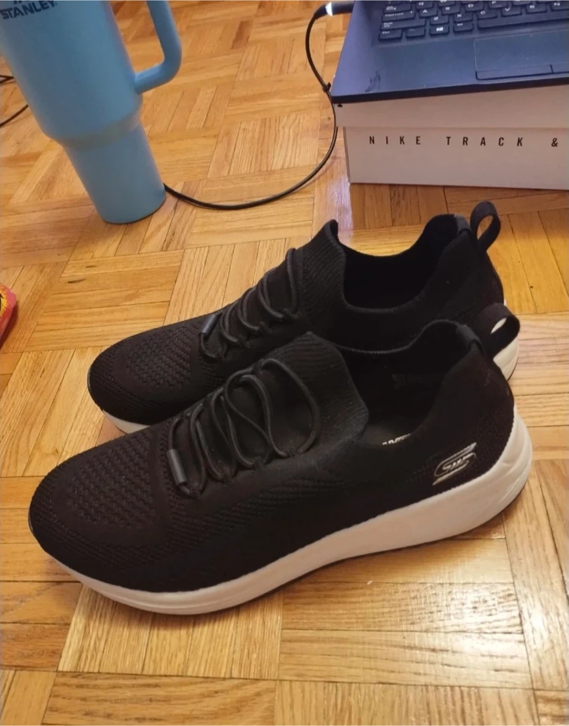 Black Skechers Slip-on Sneakers