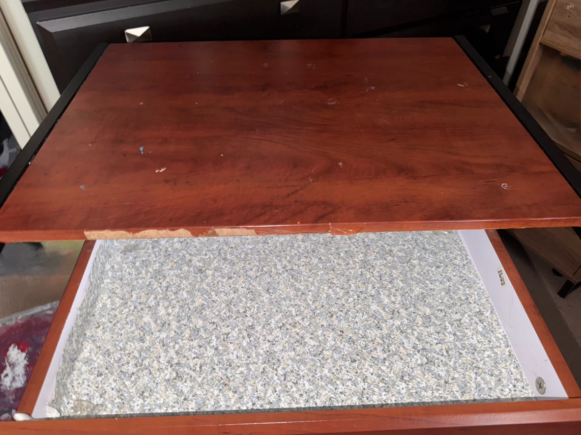 Small brown desk with drawer - photo 2