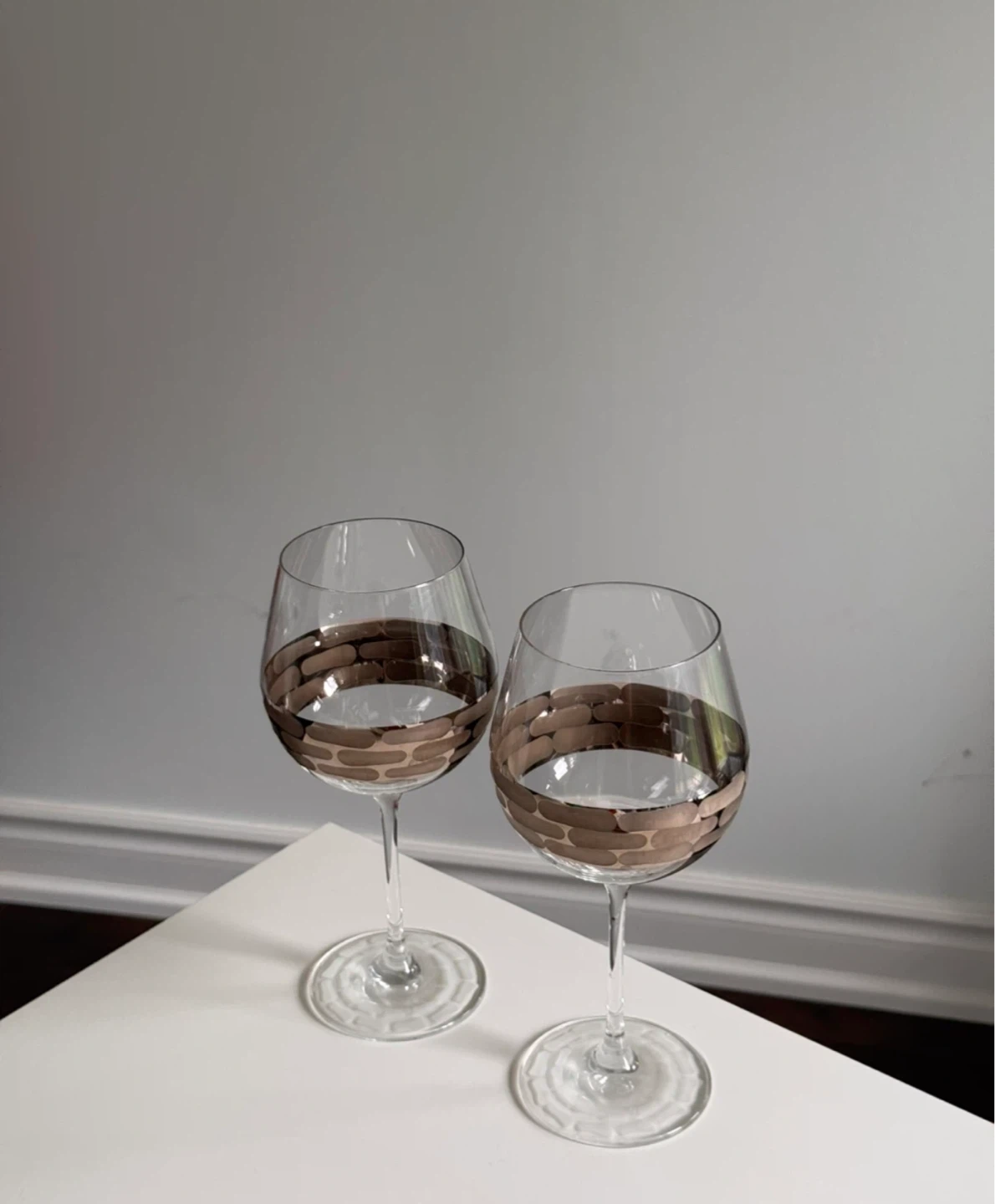Set of 2 Michael Wainwright Wine Glasses