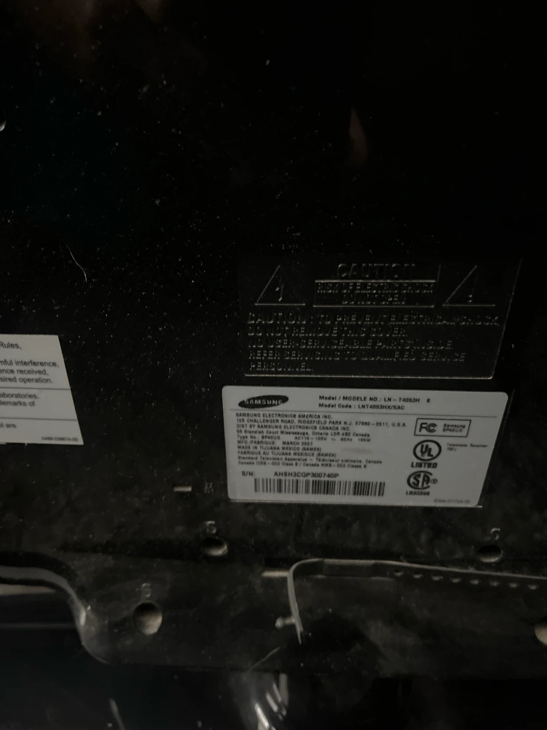 RCA 32" LED TV - photo 3