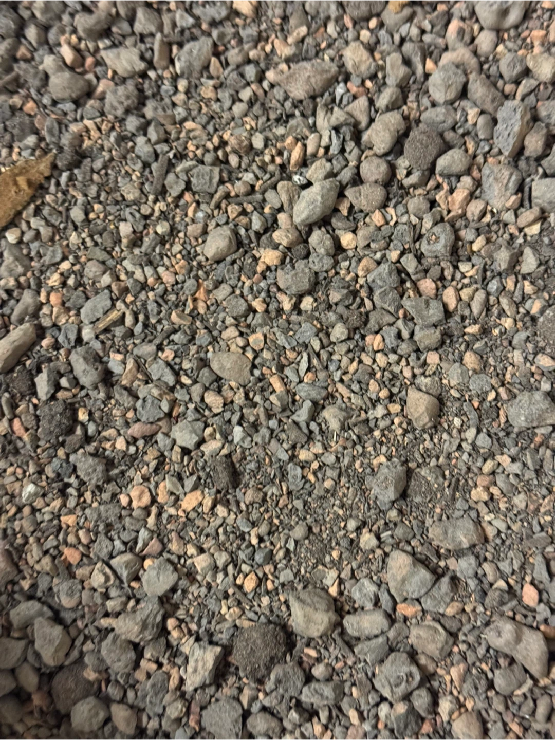 Free Green Roof Media / High-Drainage Rock & Sand Mix - photo 3
