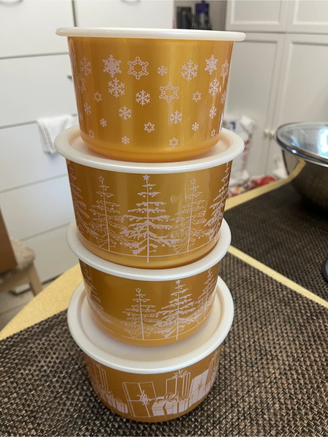 Set of 4 Vintage Christmas Storage Bowls