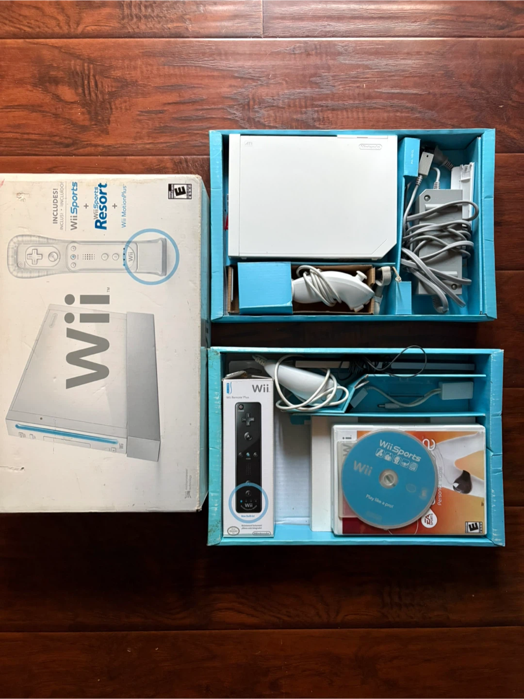Nintendo Wii Console CIB + games tested working - photo 2
