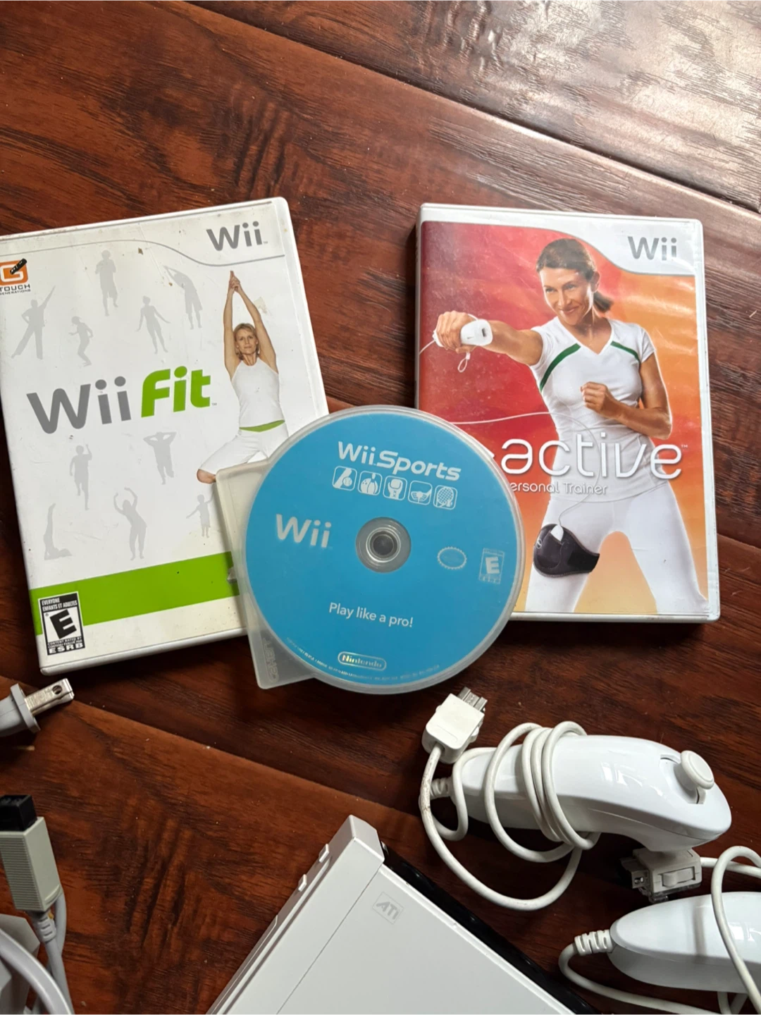 Nintendo Wii Console CIB + games tested working - photo 4