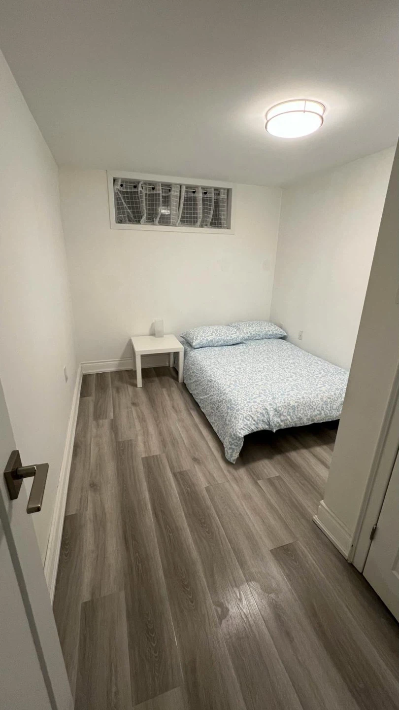 Fully Furnished Basement Apartment for Rent - photo 4