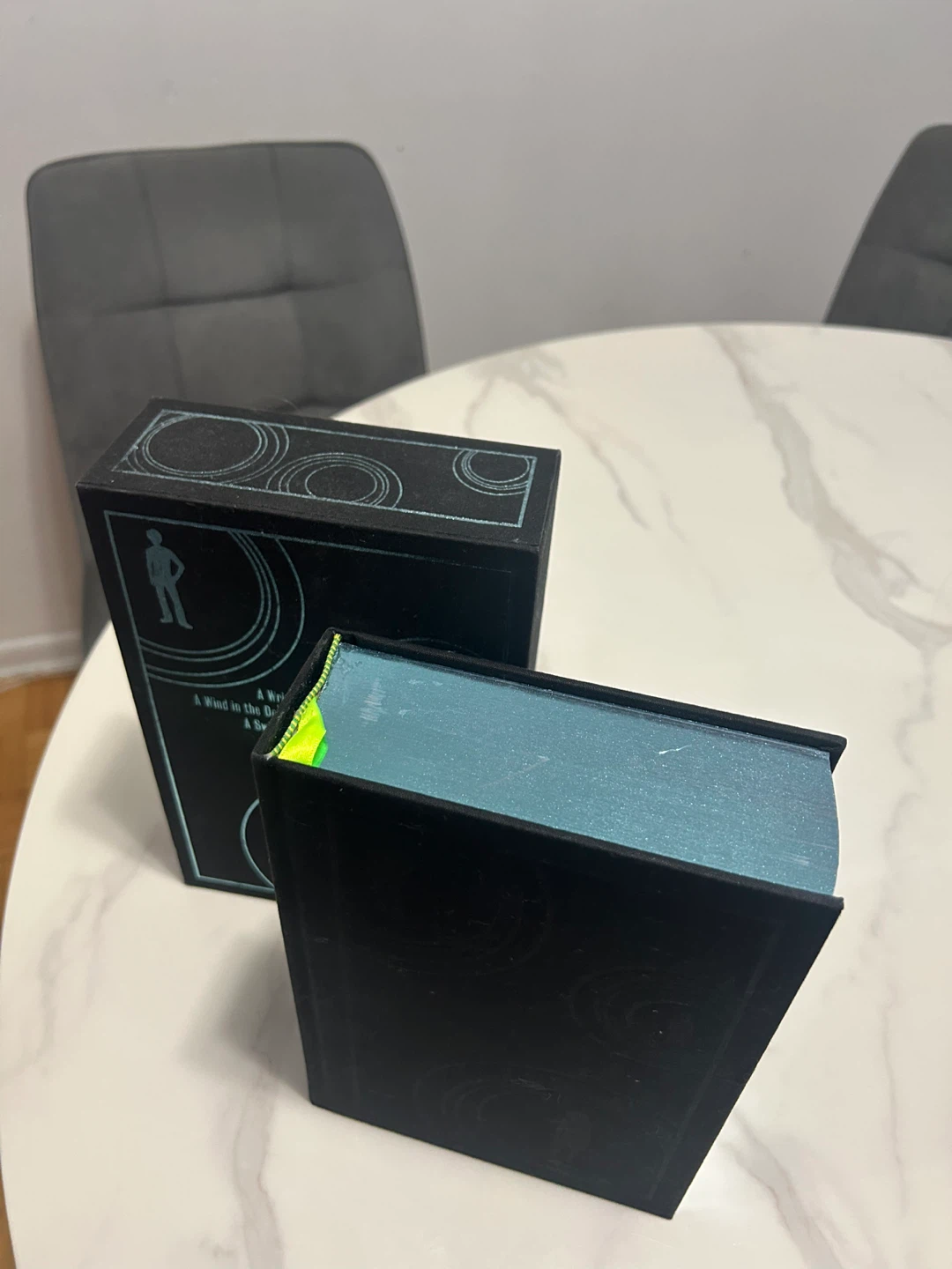 The Wrinkle in Time Quintet Box Set Deluxe Edition - photo 5