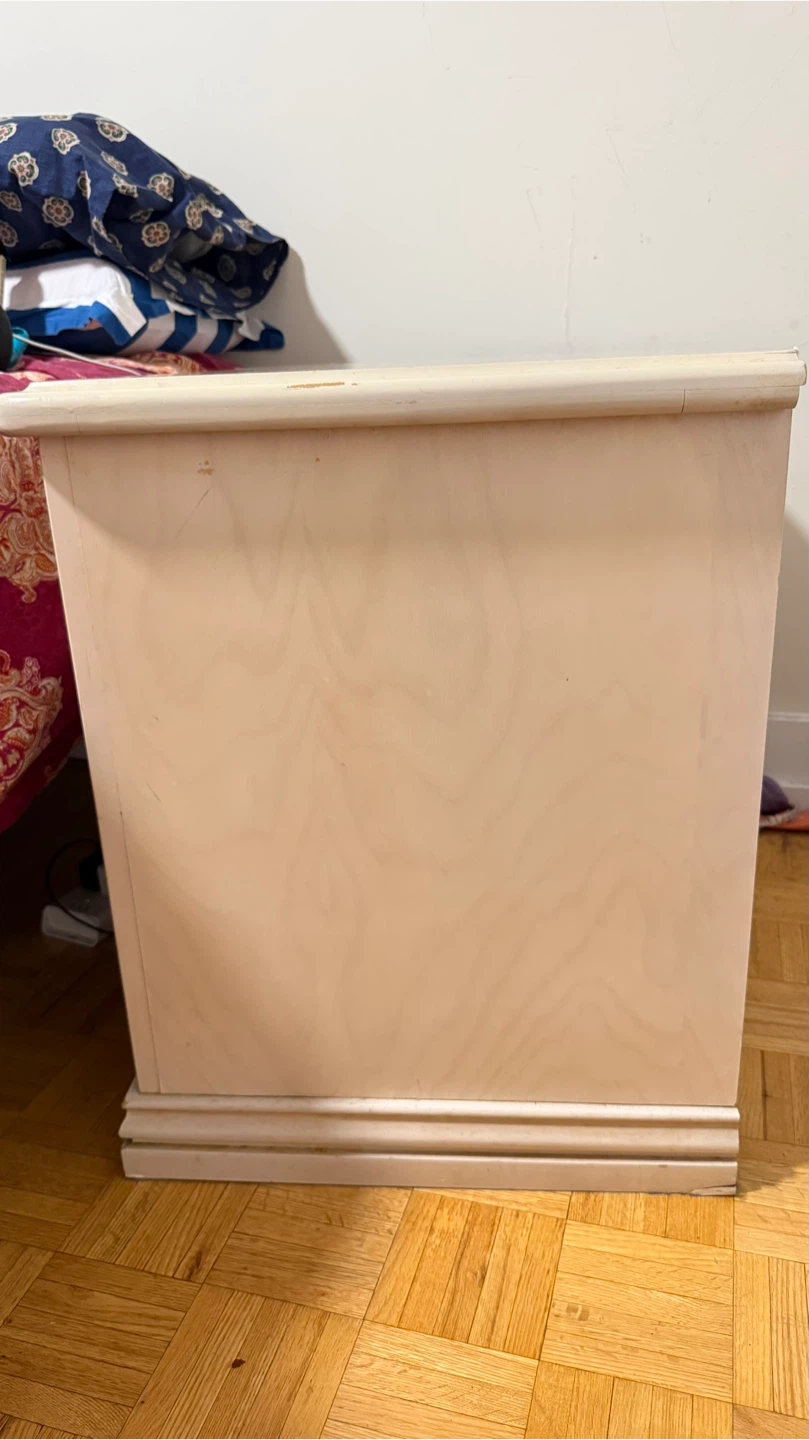 Cream wooden nightstand with three drawers - photo 3