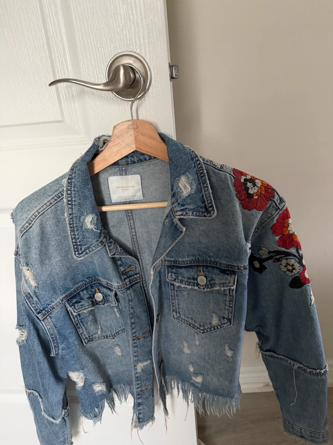 Zara embroidered denim jacket