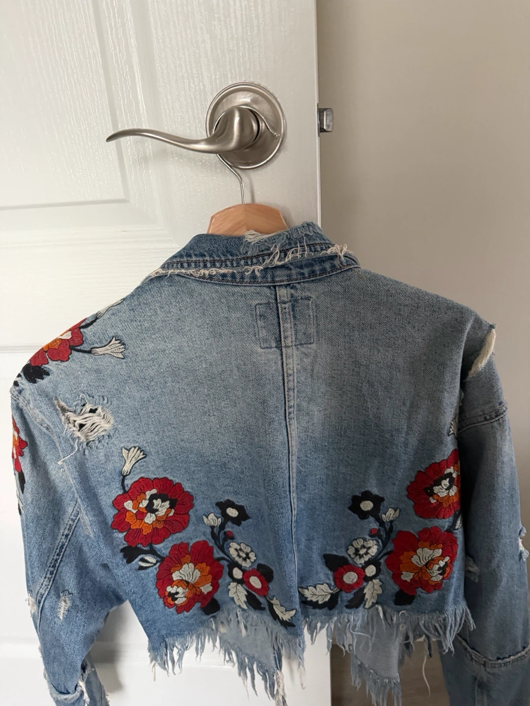 Zara embroidered denim jacket - photo 2