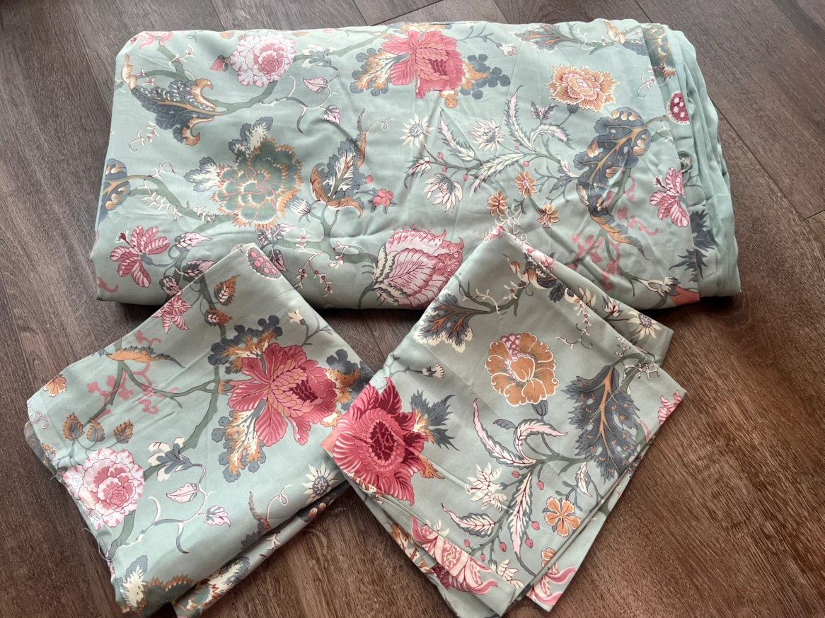 Queen duvet cover set