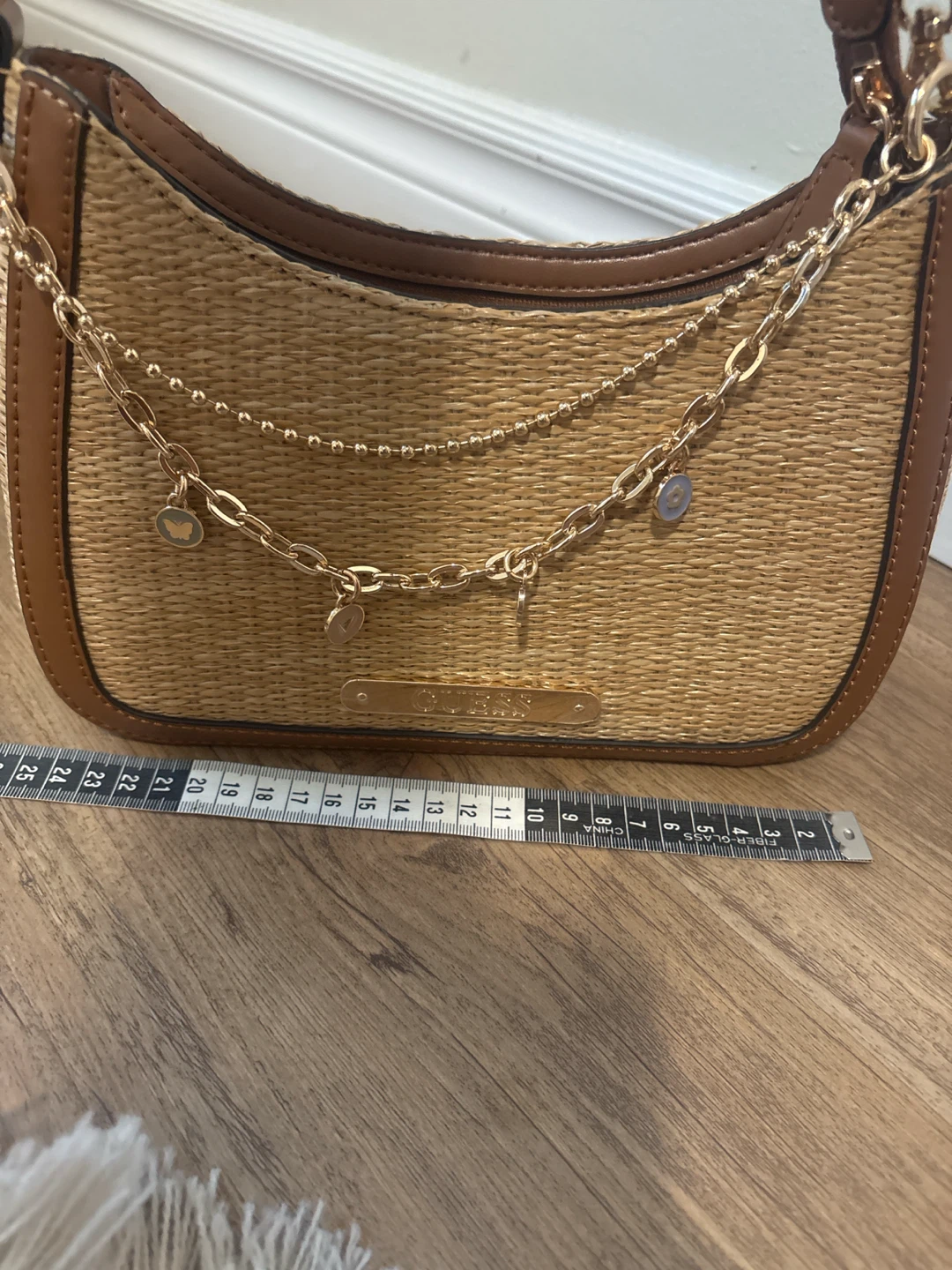 Guess Woven Straw Shoulder Bag with Gold Chain - photo 4