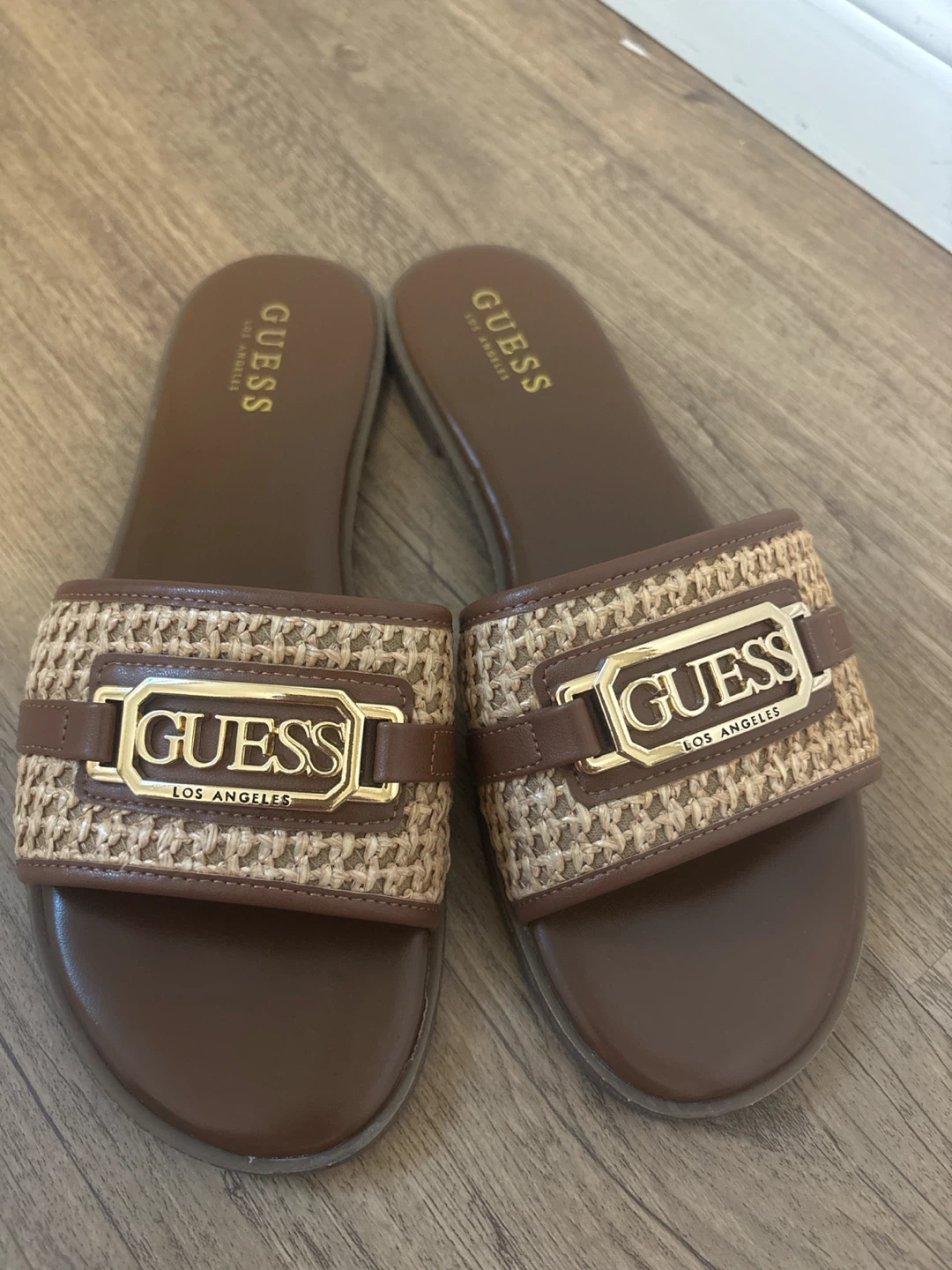 Guess size 8 sandals