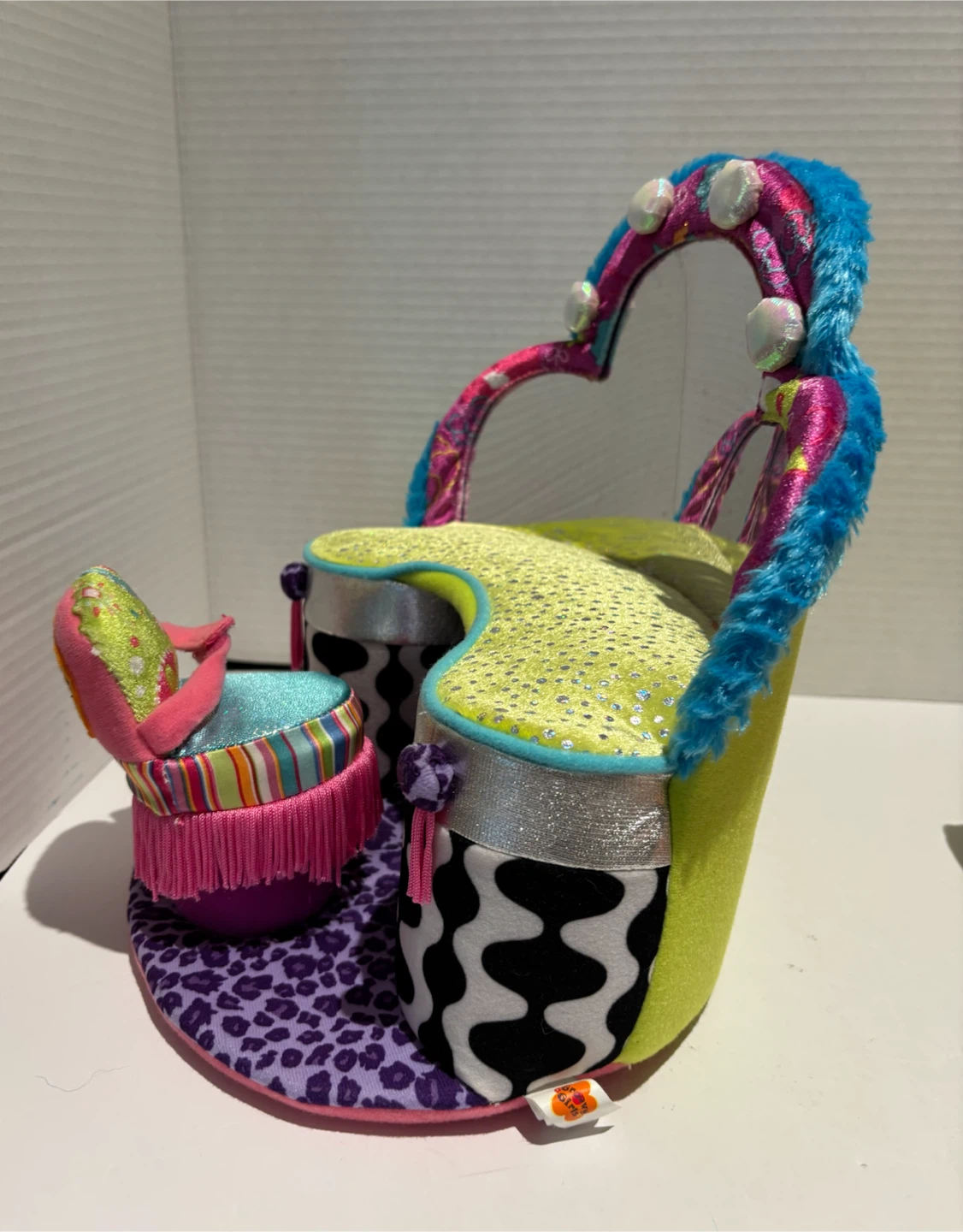 Groovy Girls Vanity and Sofa Playset - photo 3