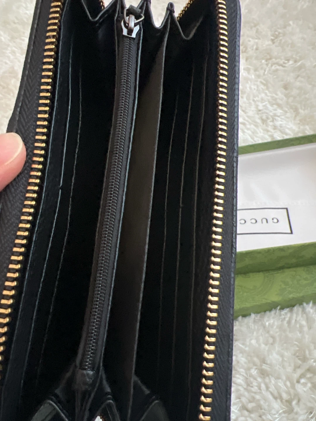 Gucci Black Leather Zip Around Wallet - photo 3