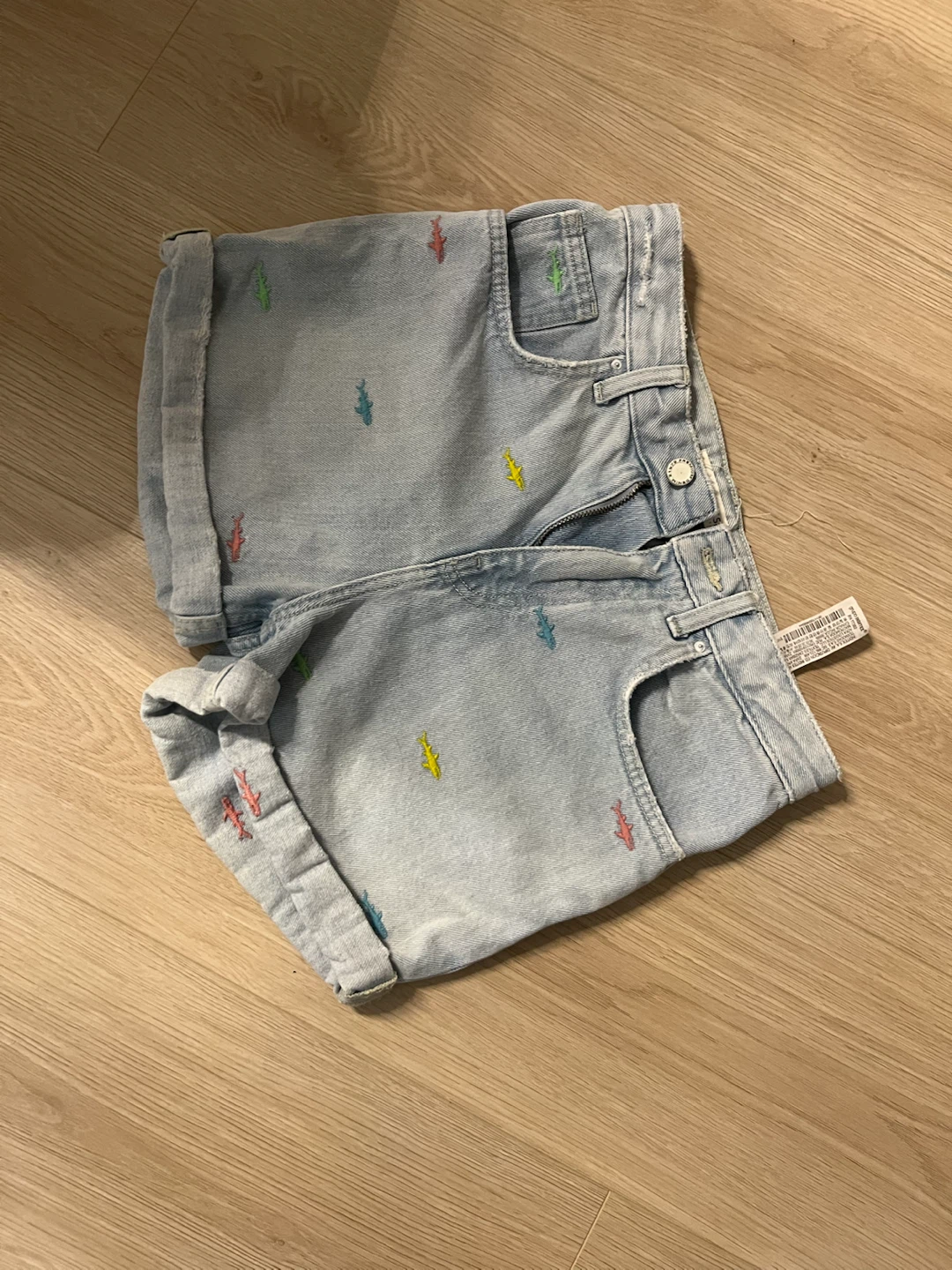 Light Wash Denim Shorts with Fish Embroidery