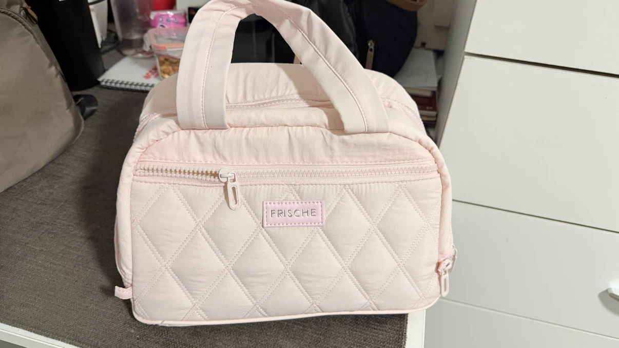 Frische light pink quilted travel lunch bag