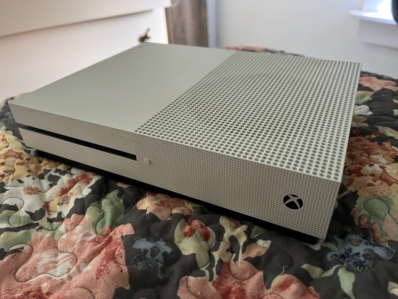Xbox One S