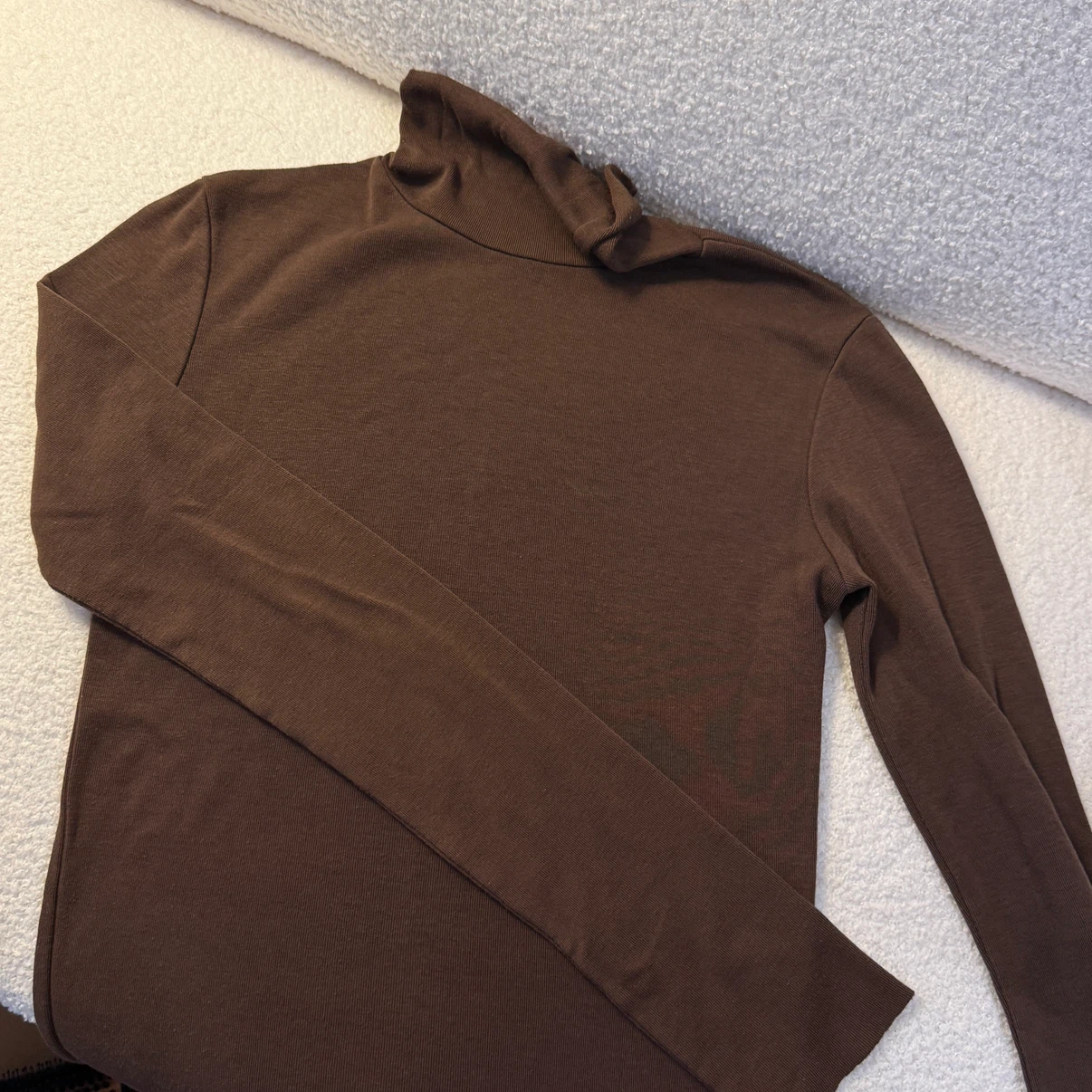 Brown fleece turtleneck shirt S
