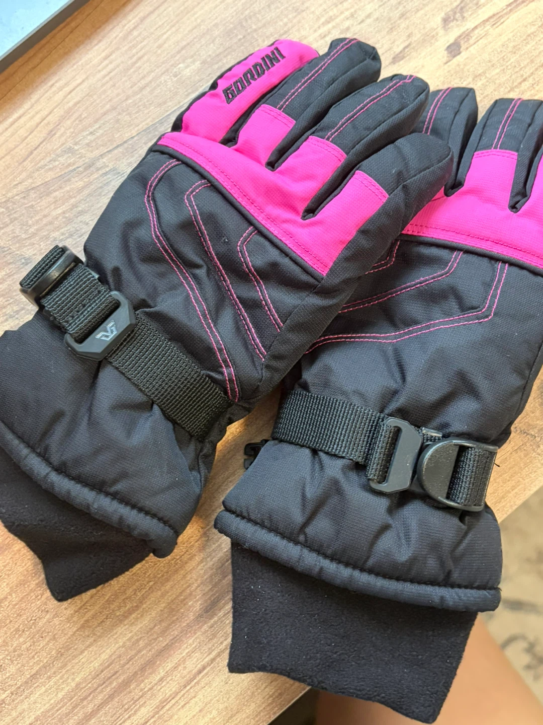 Junior large sized ski gloves