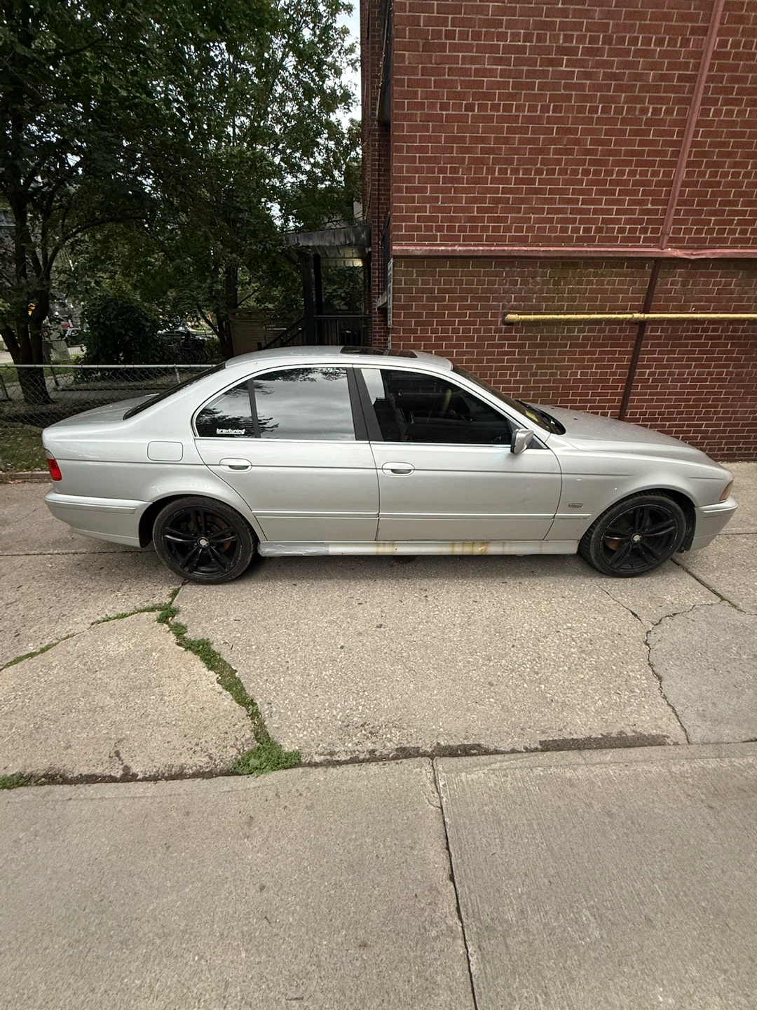 Silver BMW 530i Sedan - photo 3