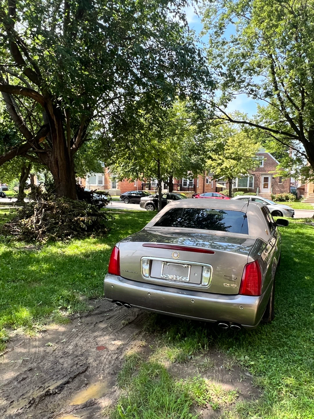 Cadillac DeVille Sedan - photo 3