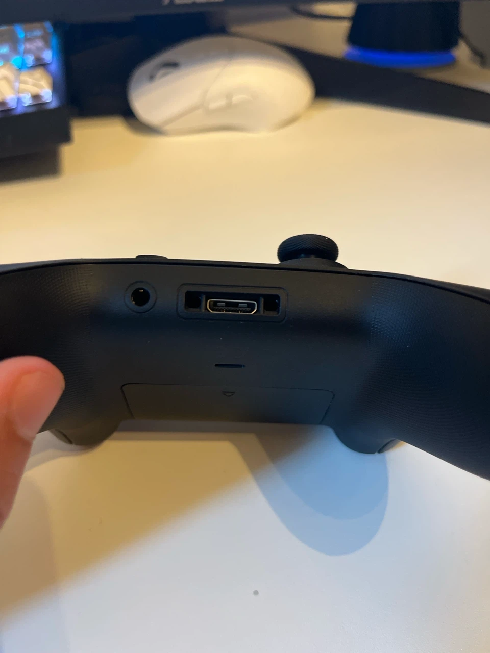 Xbox Wireless Controller - photo 3
