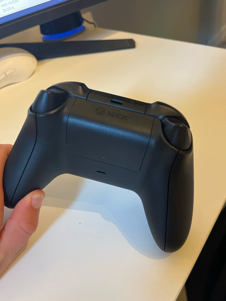 Xbox Wireless Controller - photo 4