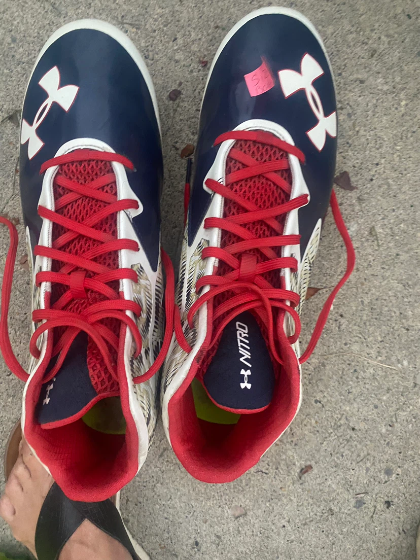 Football cleats