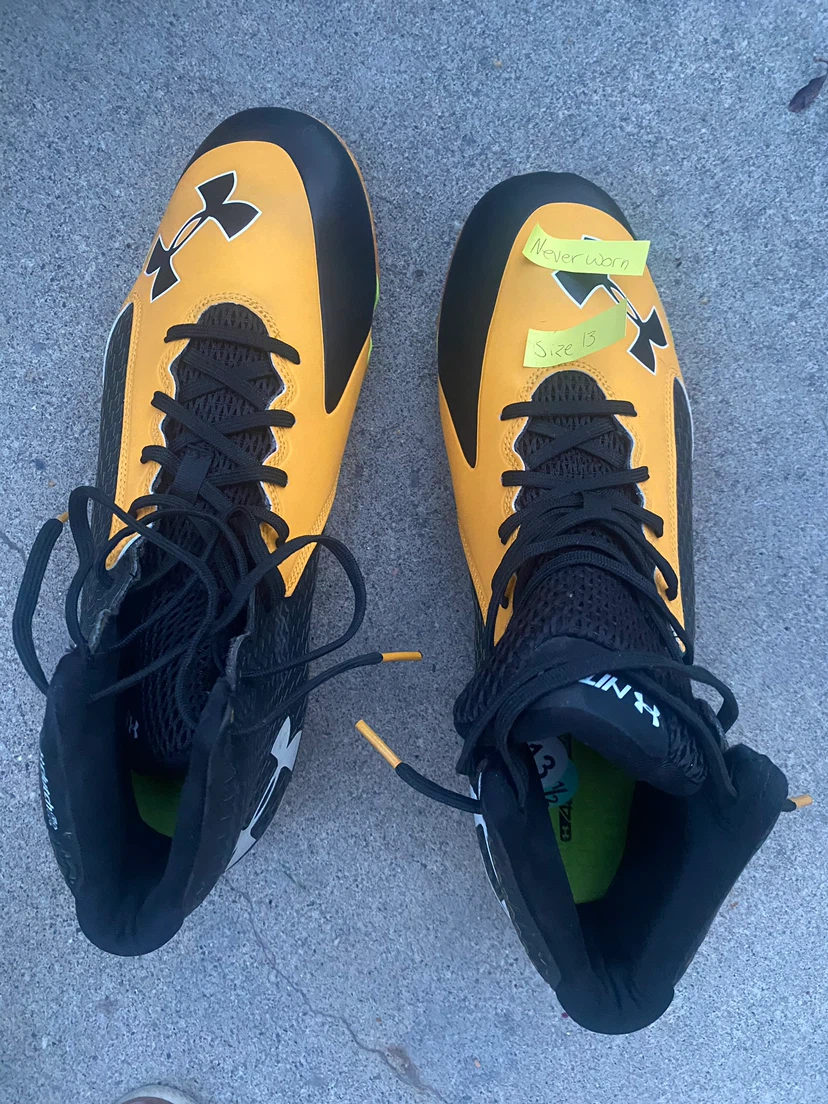 Football cleats - photo 2