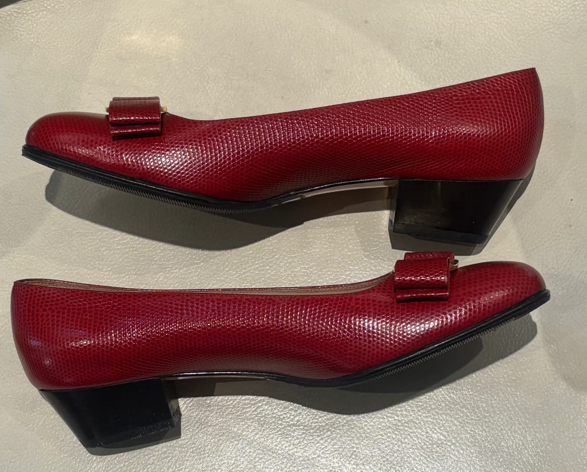 Salvatore Ferragamo Vara  Red Lizard-Embossed Leather  w Box - photo 2