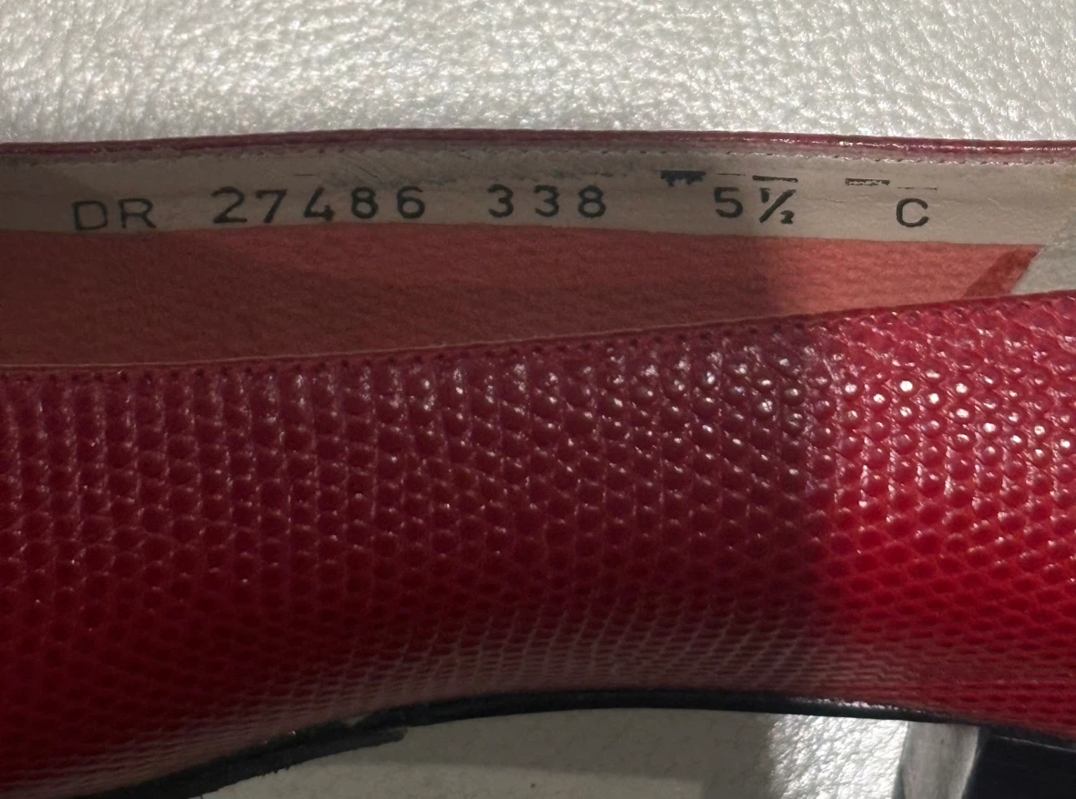 Salvatore Ferragamo Vara  Red Lizard-Embossed Leather  w Box - photo 3