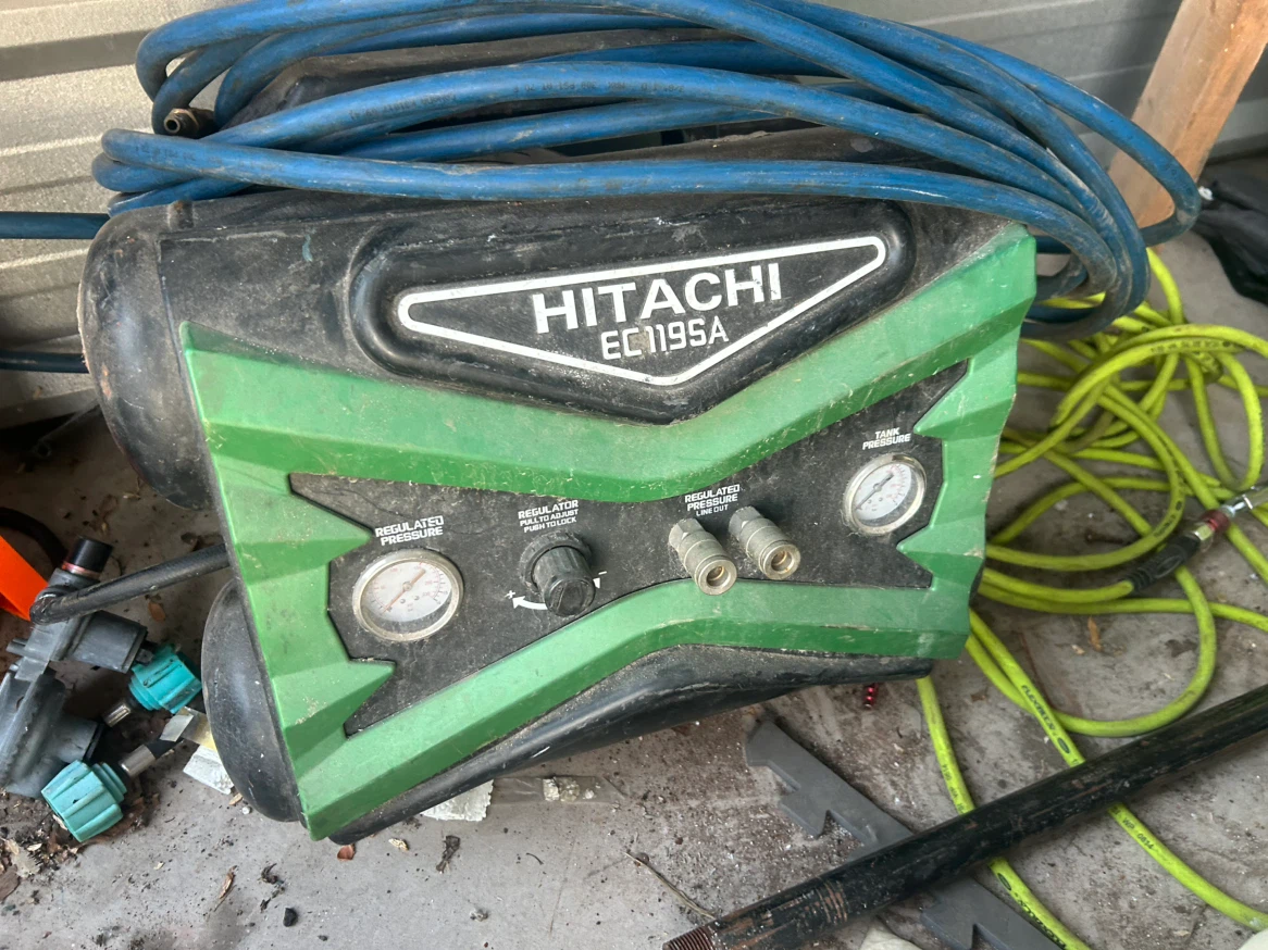 Compressor with hoses