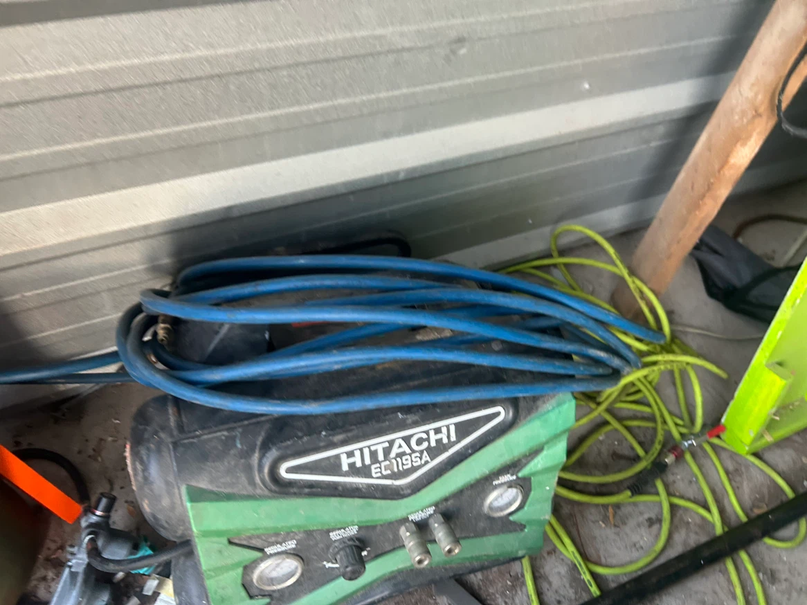 Compressor with hoses - photo 2