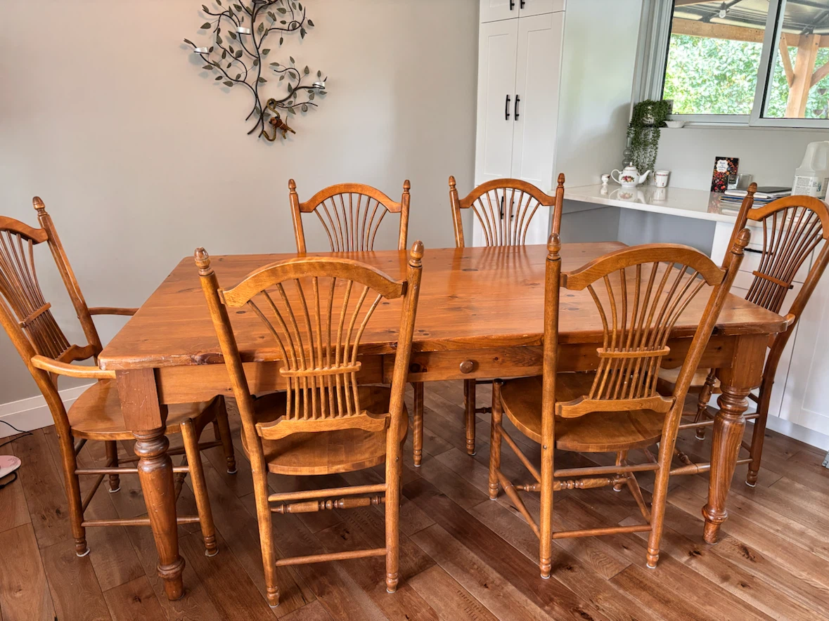 Mennonite made Solid wood dining table and 6 chairs set - photo 3
