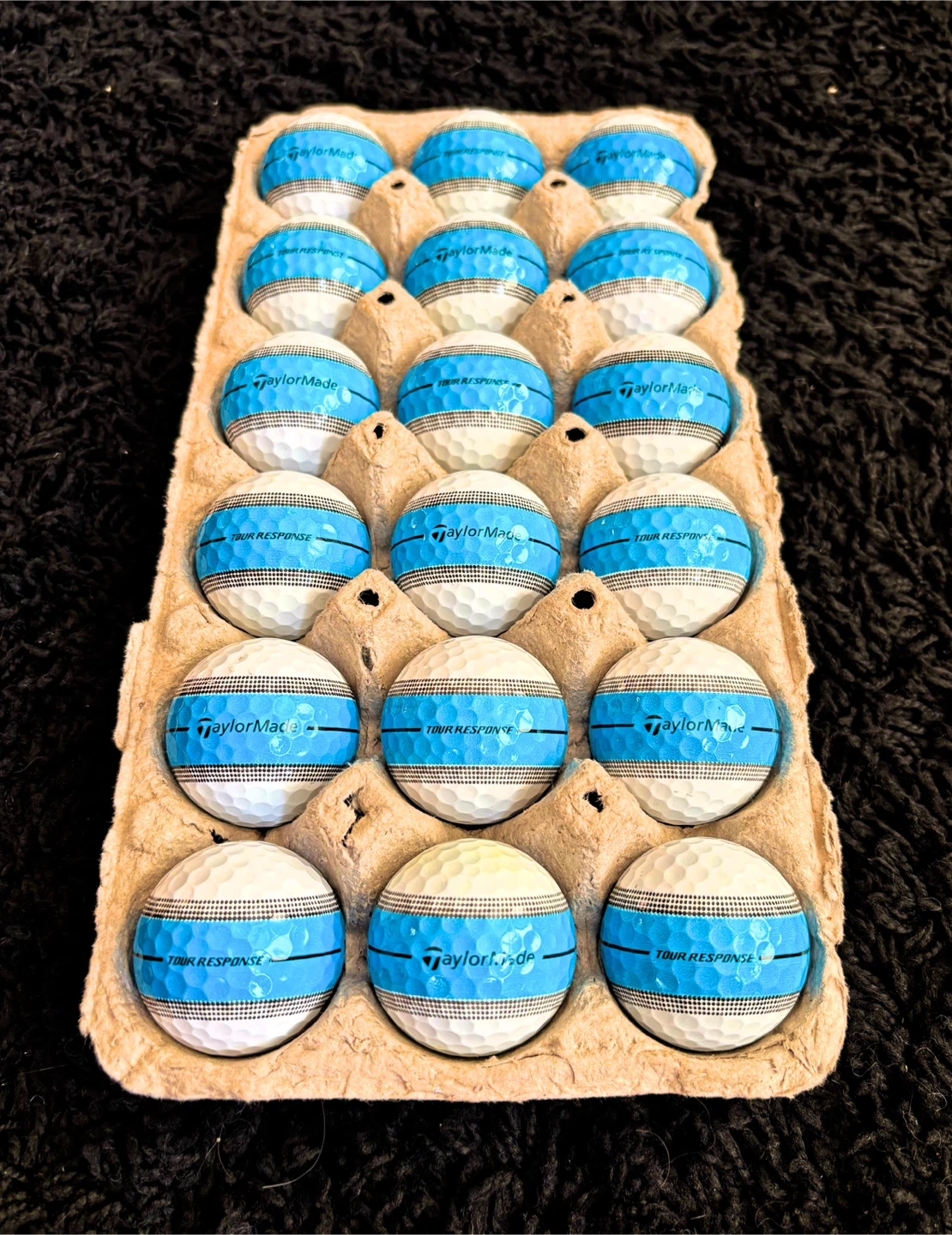 18 Taylormade Tour Response Stripe Golf Balls