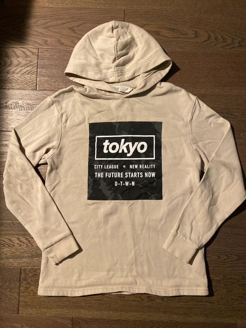 LIKE NEW: H&M Tokyo Graphic Hoodie Size 12-14 yrs