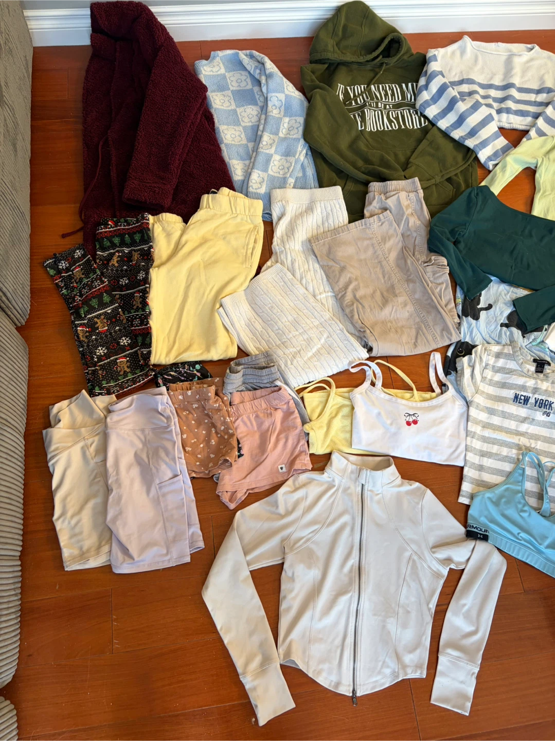 Girls lot of clothes, size 8-12 - photo 2