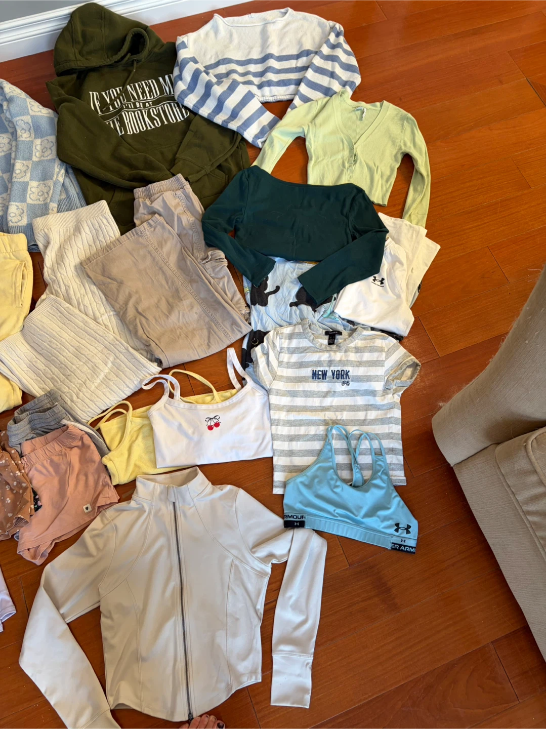 Girls lot of clothes, size 8-12 - photo 3