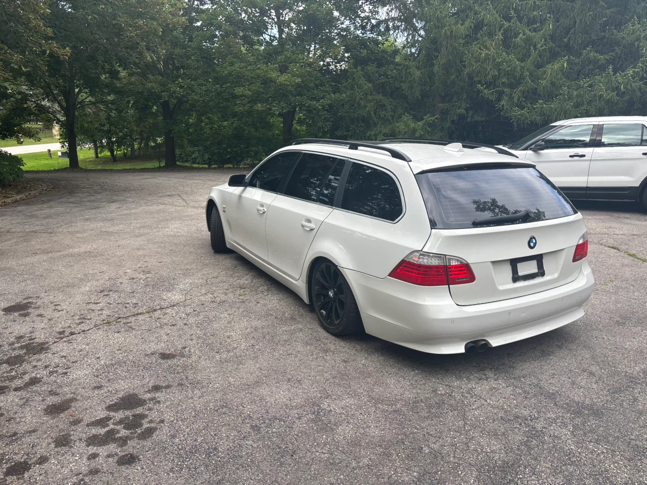 2010 BMW 535XI wagon - photo 3