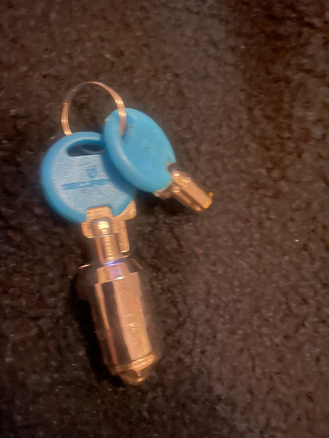 Securemax Barrel Lock with Two Keys - photo 3