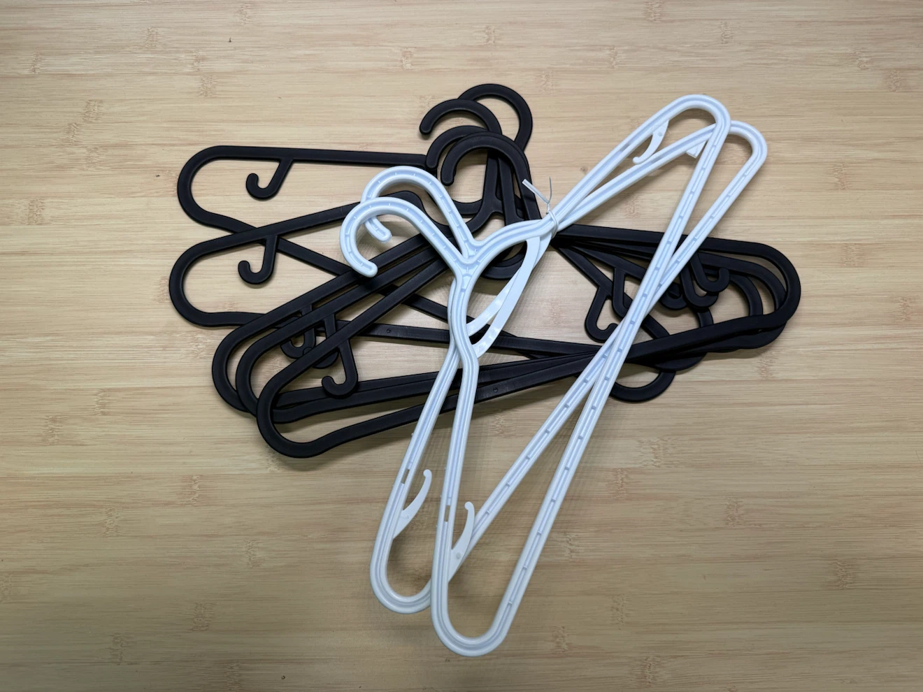 IKEA Hangers - Set of 7 (Black & White)