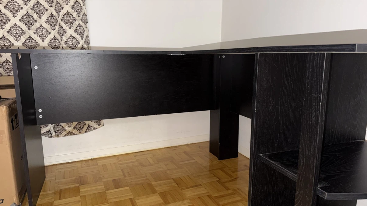 ✨ Spacious L-Shaped Desk - photo 4
