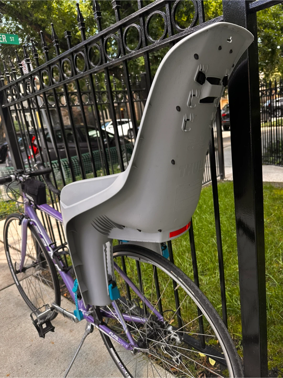 Thule RideAlong Lite Child Bike Seat, Light Grey - photo 4