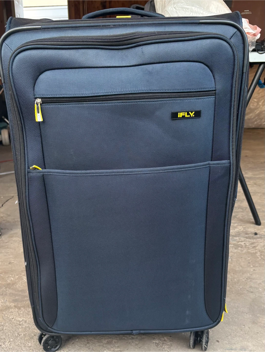 iFLY Large Softside Spinner Suitcas